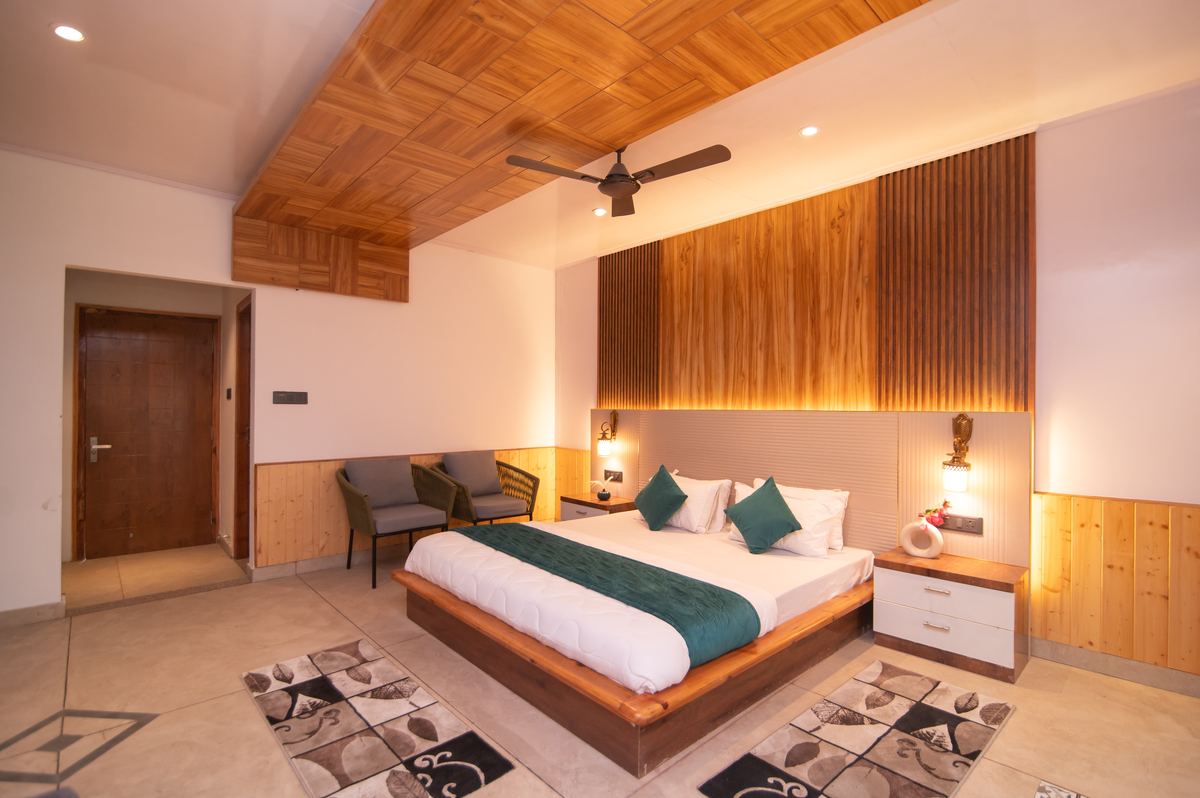 Bright premium room with hill view window